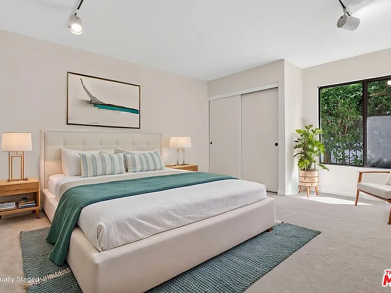 1331 Avenida De Cortez — Photo 28