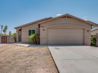2717 E Jones Ave, Phoenix, AZ 85040