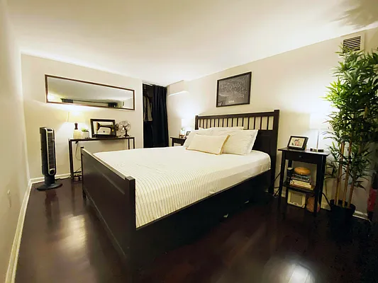 Rented by R & E Real Estate Management Co Inc | media 15