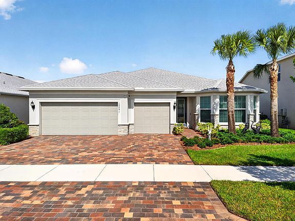 2nd image of 12241 SW Myrtle Oak Drive