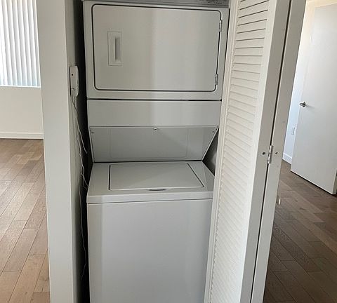 5th image of 8722 51st Ave APT 7B