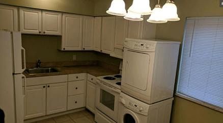 3rd image of 4839 Mansfield Ave #G5