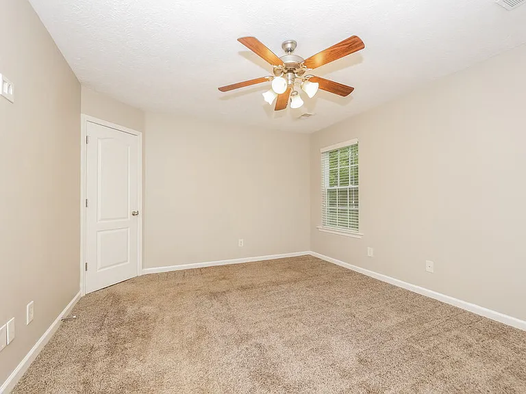 4412 Sandpiper Ln — Photo 13
