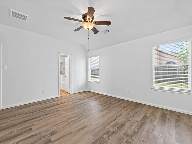 7218 Fox Hall Ln — Photo 12