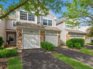 932 Mesa Dr, Lake In The Hills, IL 60156