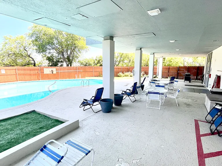 7039 San Pedro Ave #704 — Photo 24