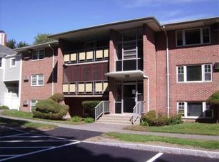 206 Rock St APT M10, Norwood, MA 02062