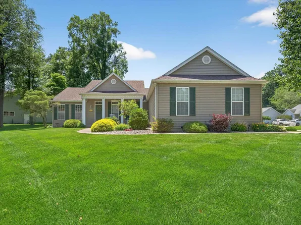 55359 Falling Water Dr, Elkhart, IN 46514