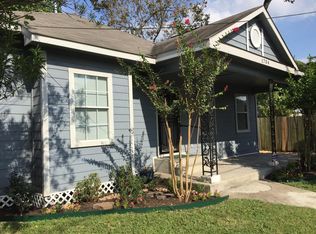 1704 Chestnut St, Houston, TX 77009