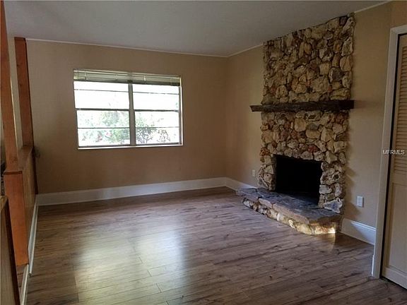 5th image of 812 Pearl St