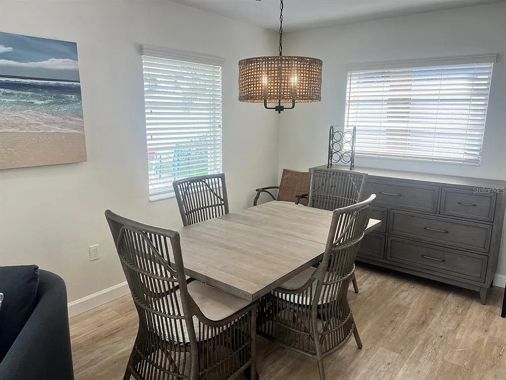 1 bed, 1.0 bath, 672 sqft, $6,972 — Photo 4
