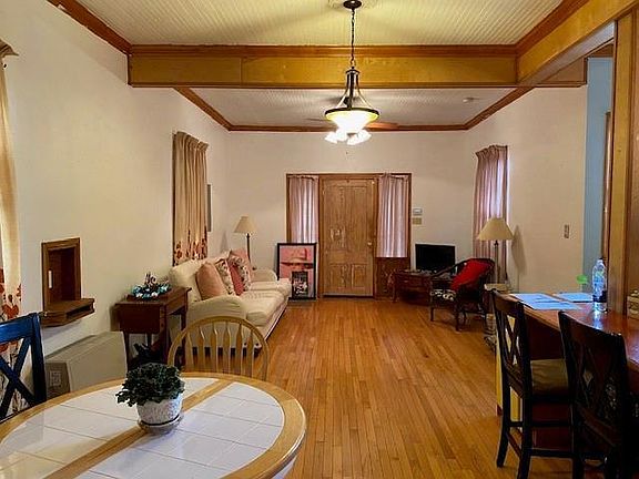 4th image of 2664 Verbena St