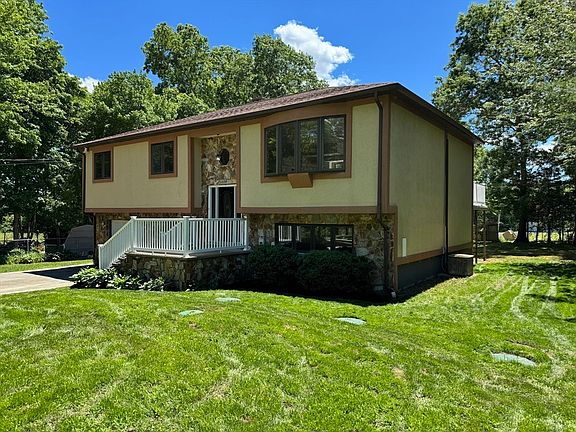 2nd image of 1174 Old Fall River Rd