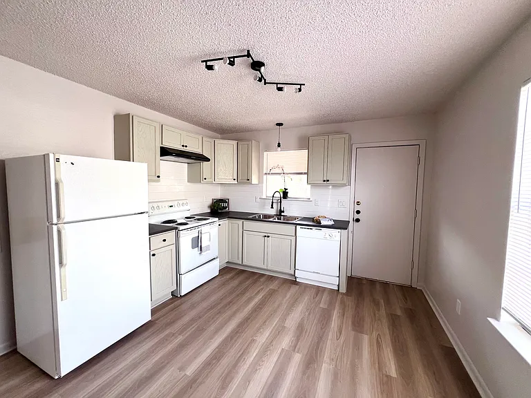 1308 Brown Dr #D — Photo 1