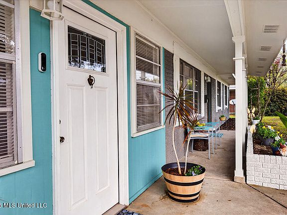3rd image of 611 Anniston Ave