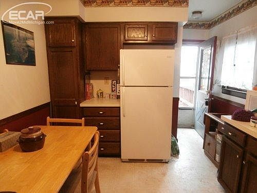 4th image of 407 N Mackinaw St