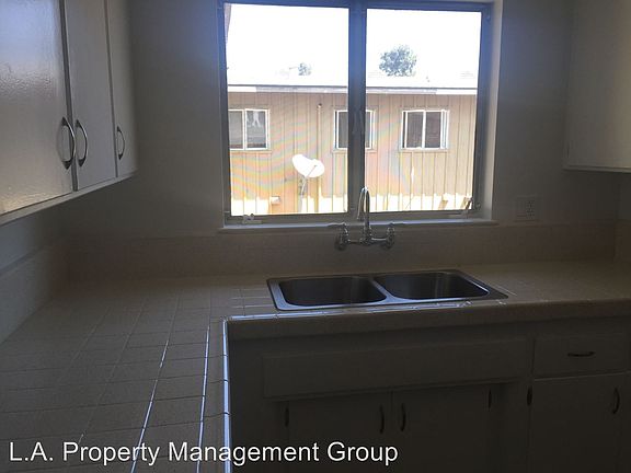 5th image of 9341 Crenshaw Blvd APT 4