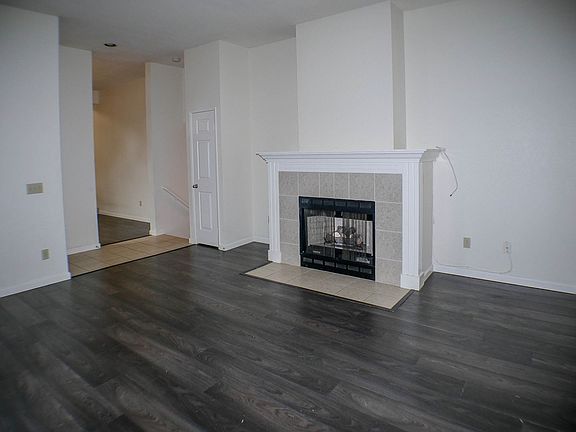 4th image of 1519-1553 Hornblend St #1525