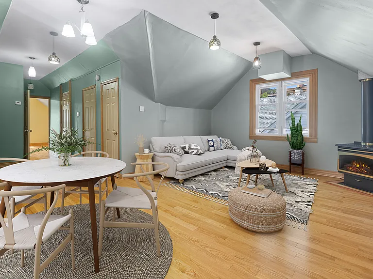 38 Marlborough Ave — Photo 2
