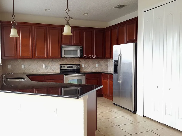 13241 Hatherton Cir — Photo 11