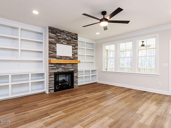 5th image of 195 Purslane Dr