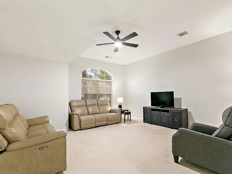 35 Larks Aire Pl — Photo 32