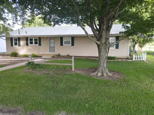 1377 County Road 750 N, Toledo, IL 62468