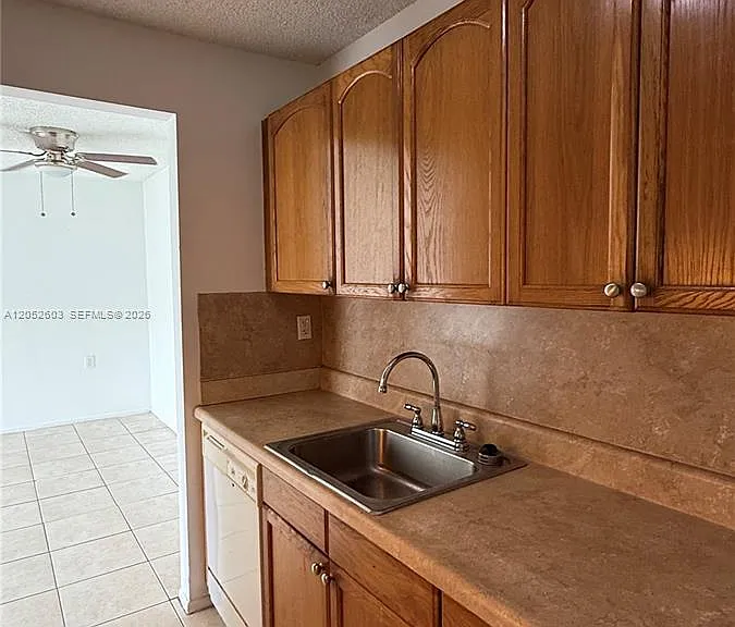 1163 Lake Terry Dr #J — Photo 14