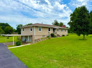 502 S Country Club Rd, Chanute, KS 66720