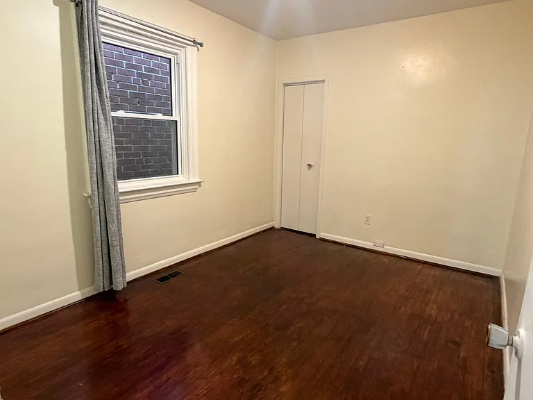 35 Livingstone Ave #1 — Photo 6