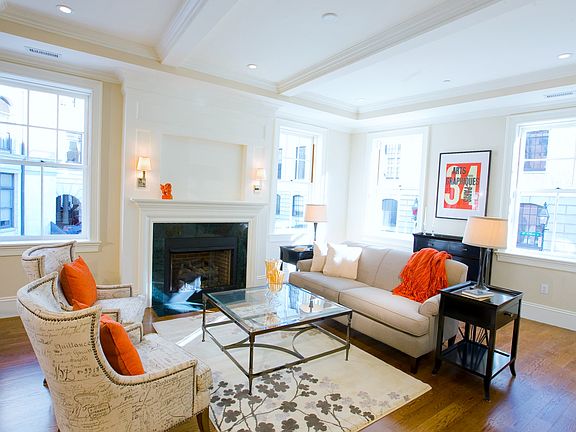 Main Room/Living Room