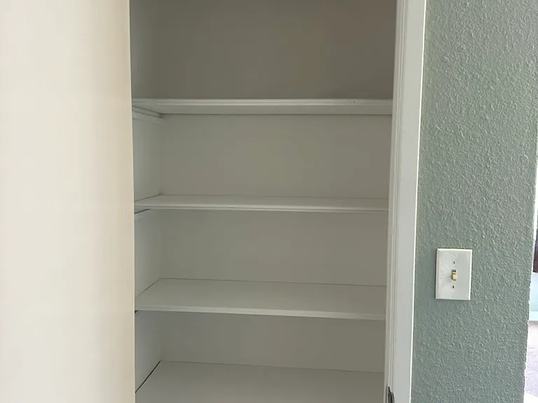 2930 Macarthur Blvd #4 — Photo 9