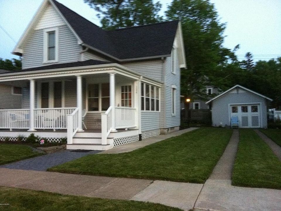 1st image of 124 Superior St