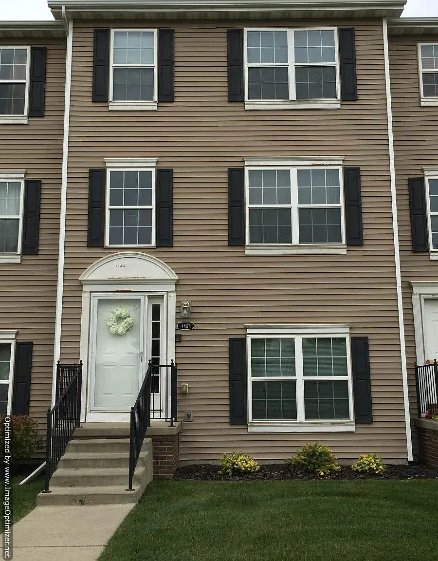 4 bed, 1800 sqft, $1,695 — Photo 1