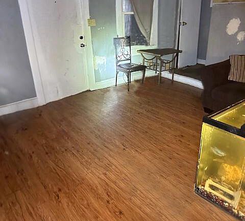 3rd image of 1287 22nd Ave