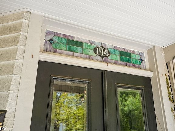 4th image of 194 Hillside Ave
