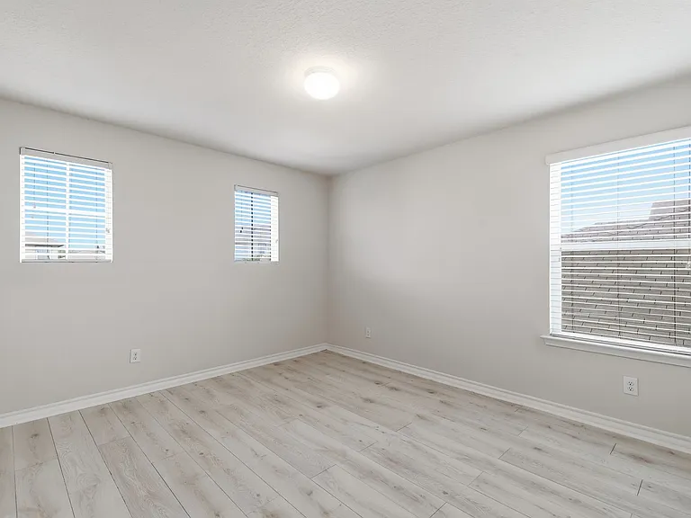 2818 Davis Trce — Photo 22