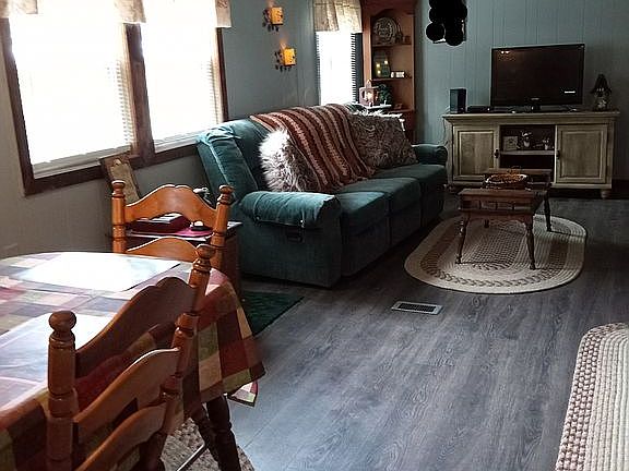 2nd image of 63 Beechview Dr #63