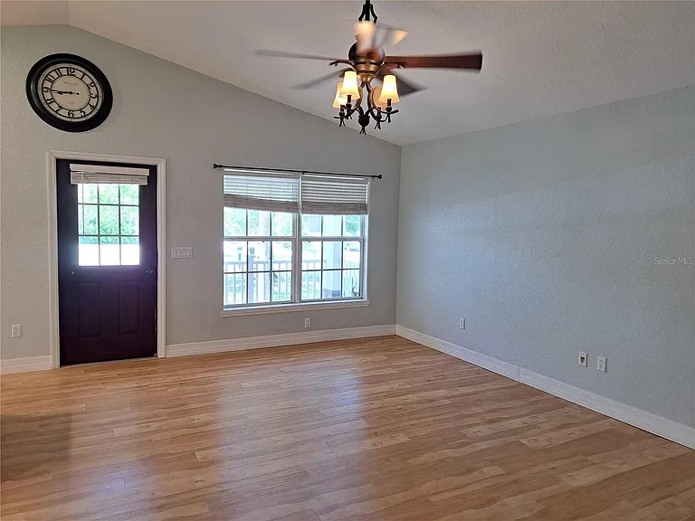 3819 Rosemary Dr — Photo 6