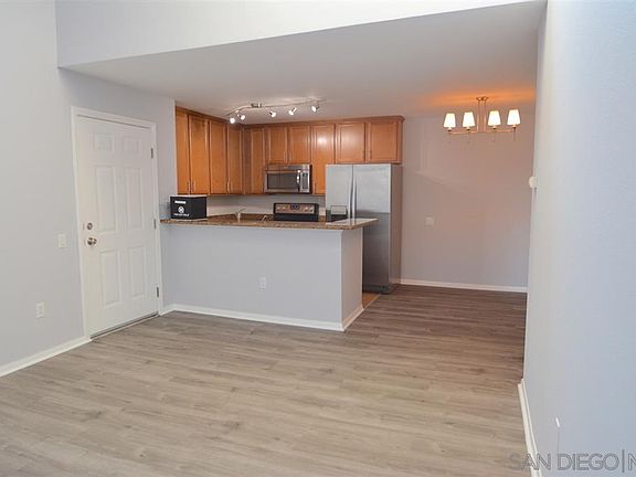 2nd image of 3454 Castle Glen Dr Unit 235