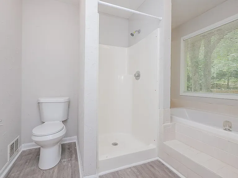 202 Northbridge Dr — Photo 17