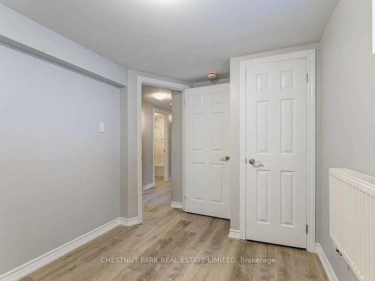110 Livingstone Ave #LOWER — Photo 15