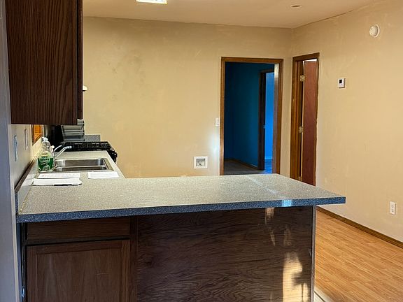 5th image of 524 N Elm Ave #1