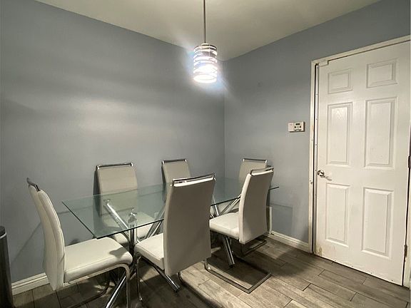 3rd image of 5519 Pioneer Blvd #42