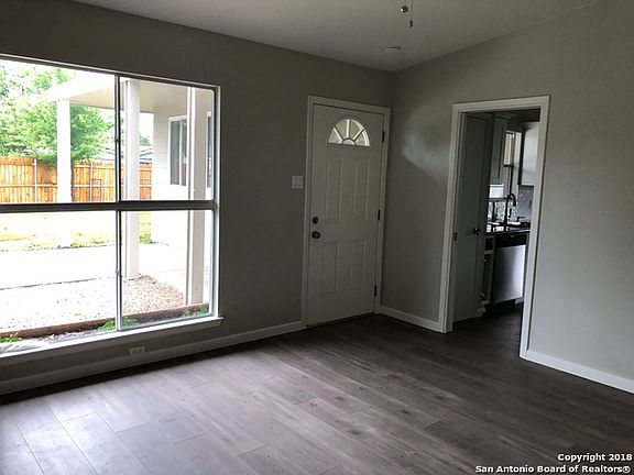 5th image of 235 Meadow Glade Dr