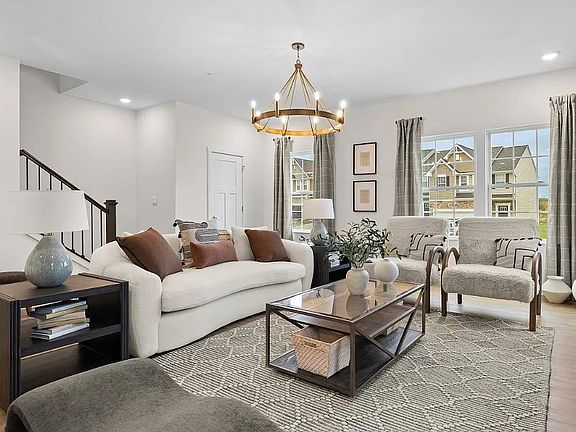 5th image of 1808 Canterbury Dr