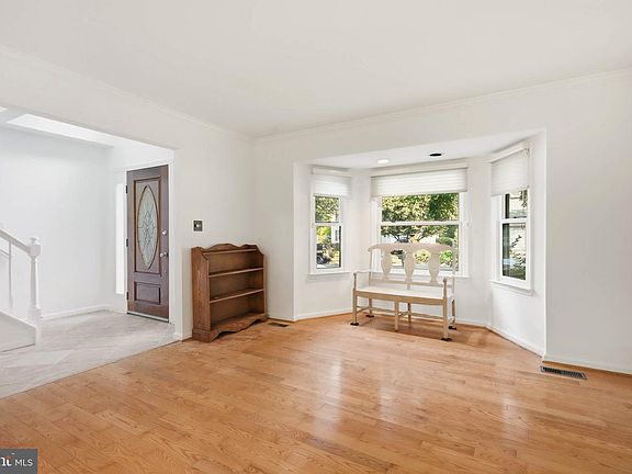 4th image of 1823 Hyman Ln
