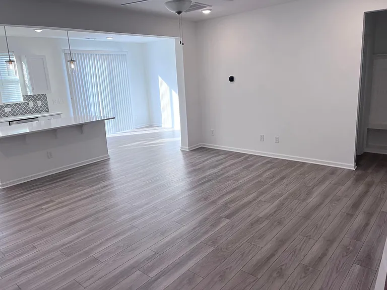 187 Royal Star Way — Photo 8