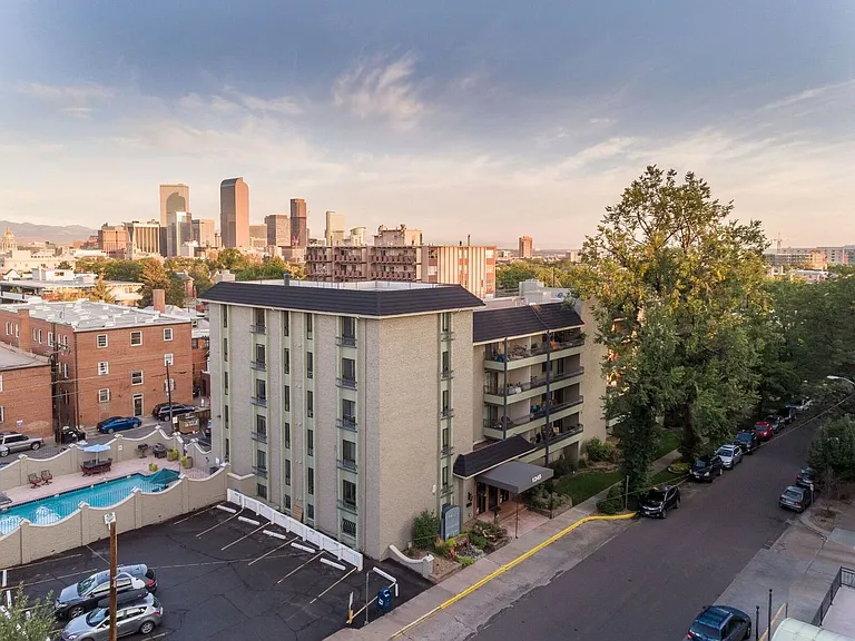 Convenient Living near Historic Humboldt District! — Photo 17