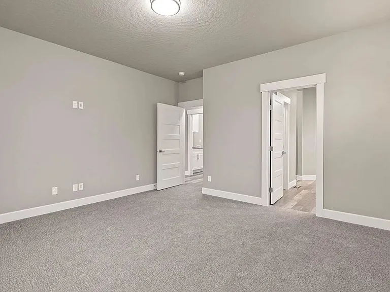 16536 N Columbus Dr — Photo 11